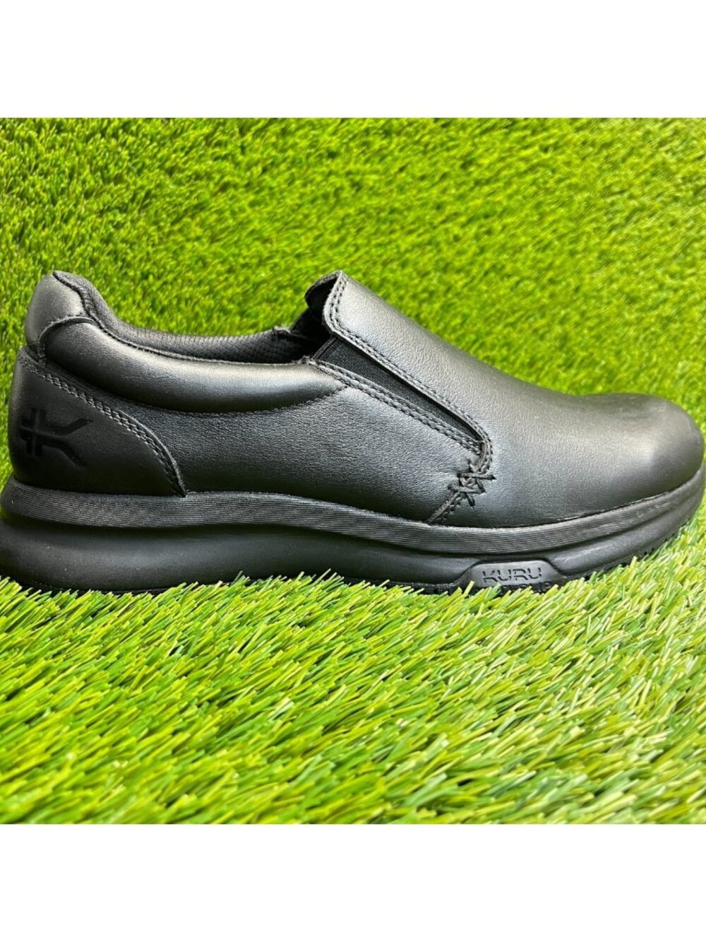 Kuru Kivi 2 Womens Size 11 Triple Black Classic Walking Leather Slip-On Shoes